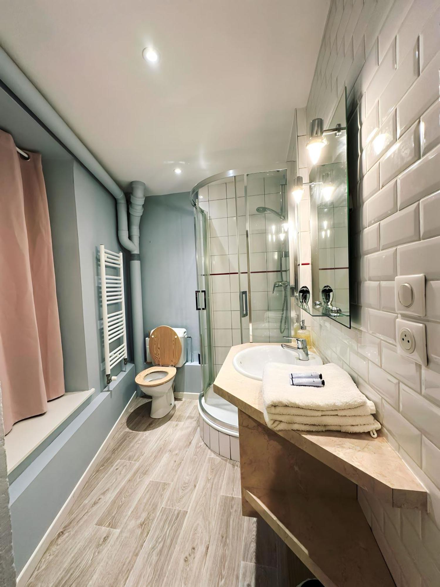 Le Maconnais - Hyper Centre Macon - Parking Gratuit - A 600M De La Gare Apartment Ngoại thất bức ảnh