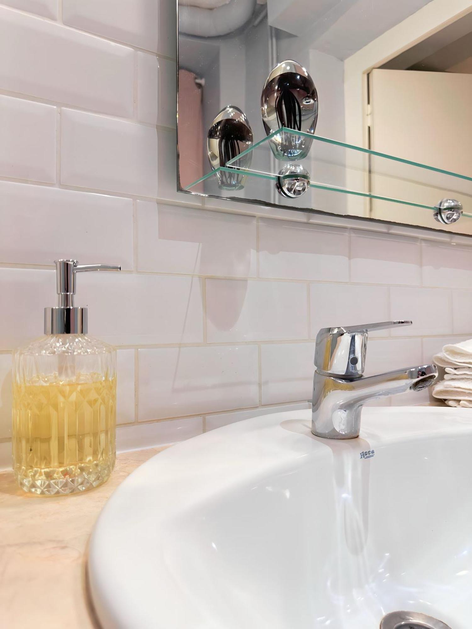 Le Maconnais - Hyper Centre Macon - Parking Gratuit - A 600M De La Gare Apartment Ngoại thất bức ảnh